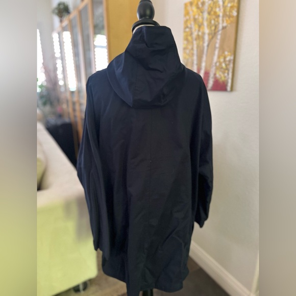 Old Navy - waterproof navy blue mid length rain jacket with hood - Picture 5 of 10